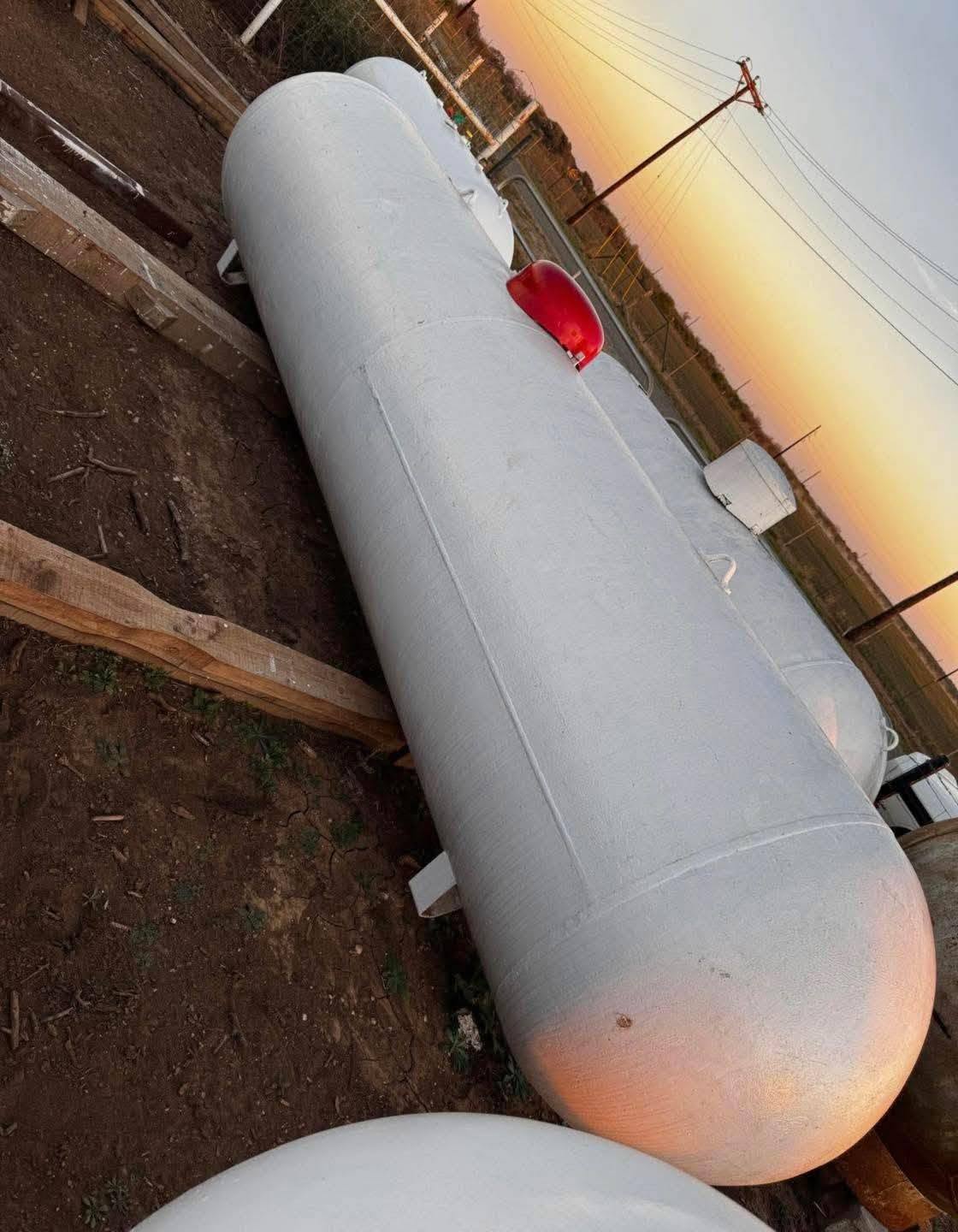Refurbished 1000-Gallon Propane Tank - Image 2